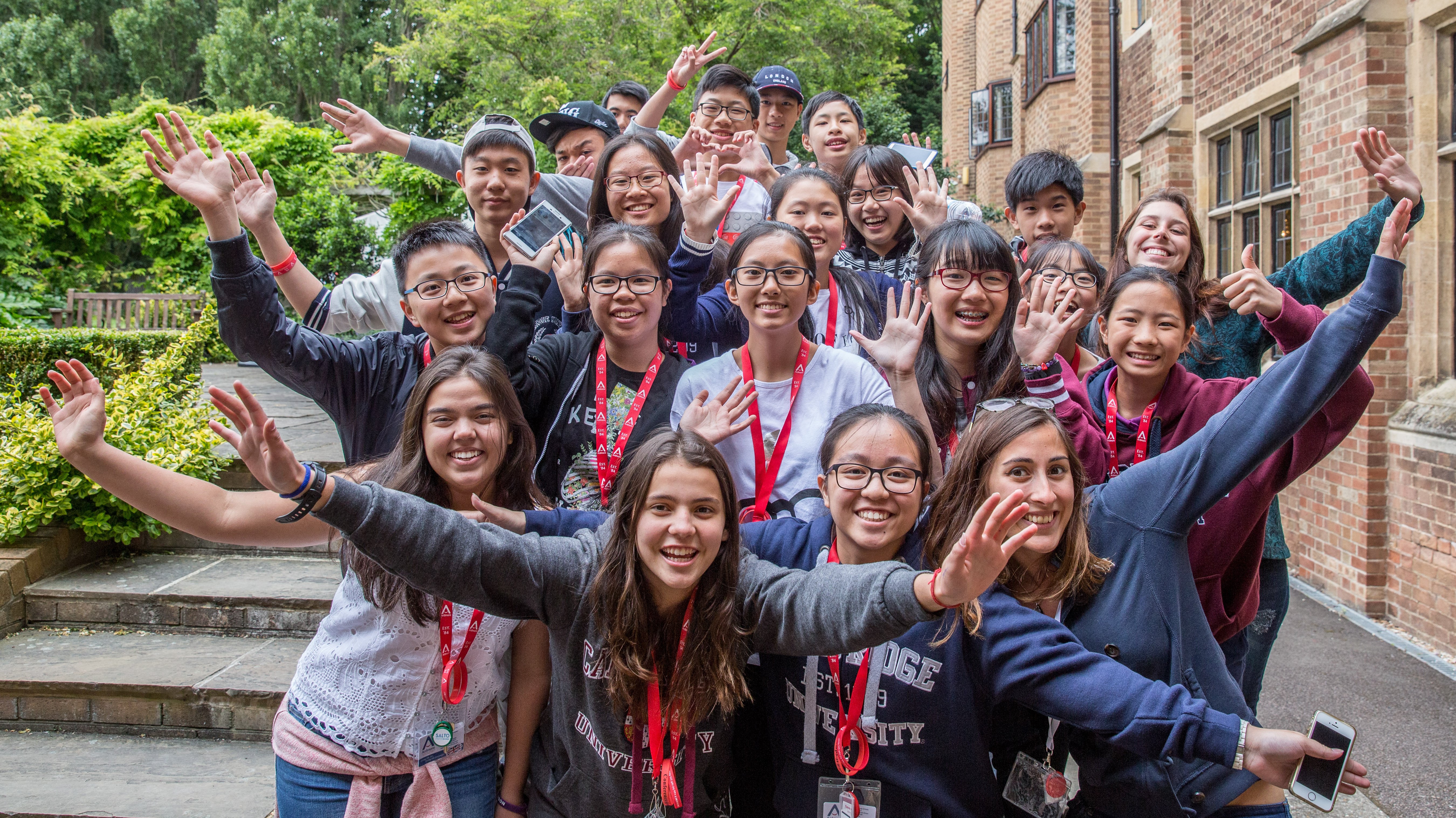 Summer school. St. Edmund’s College. Летний языковой лагерь Cambridge School Бишкек. Летняя школа Кембриджа. Бостон языковые лагеря.